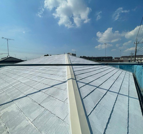 板金には専用遮熱プライマー塗布